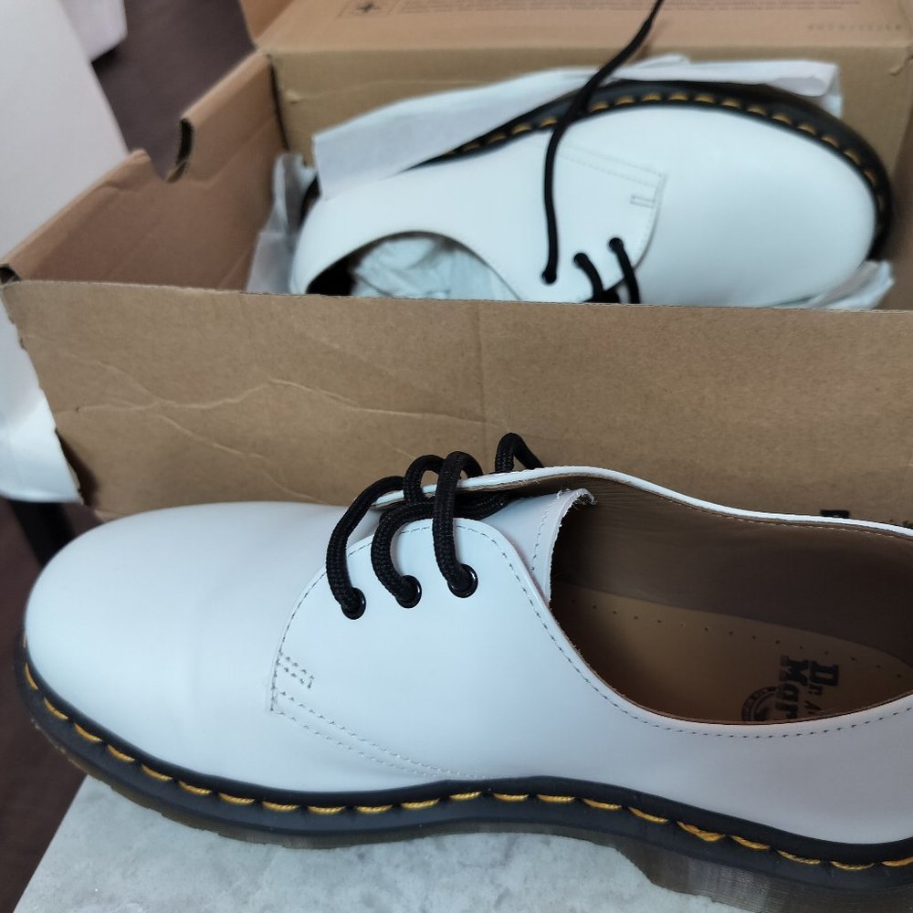 Never Worn - image 1